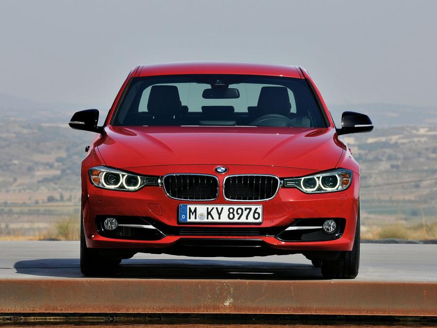  BMW 335i Sedan Sport Line 2012 года  (фото 15 из 16)